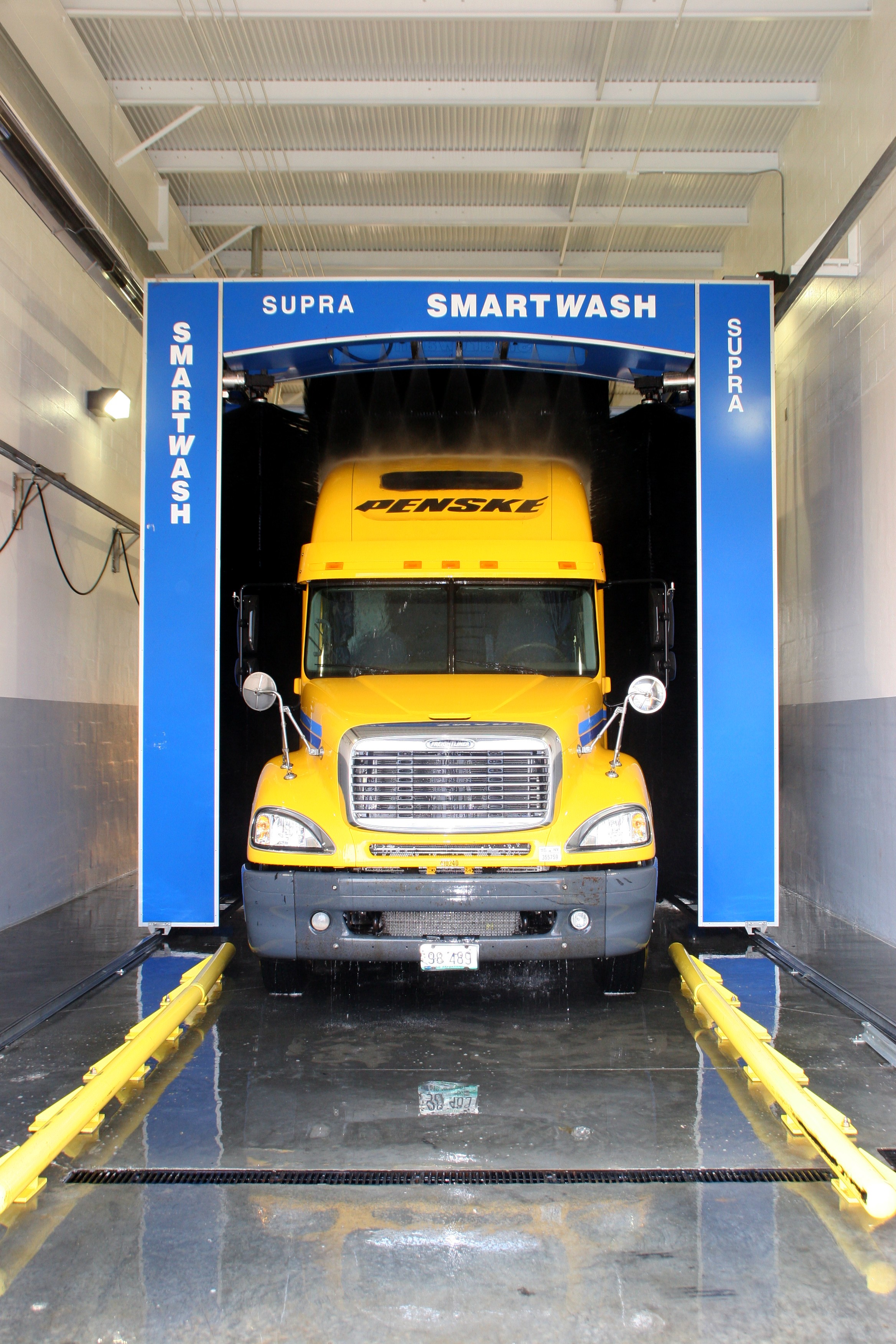 SmartWash&reg; Super Scout Gantry 2 or 3 Brush Rollover